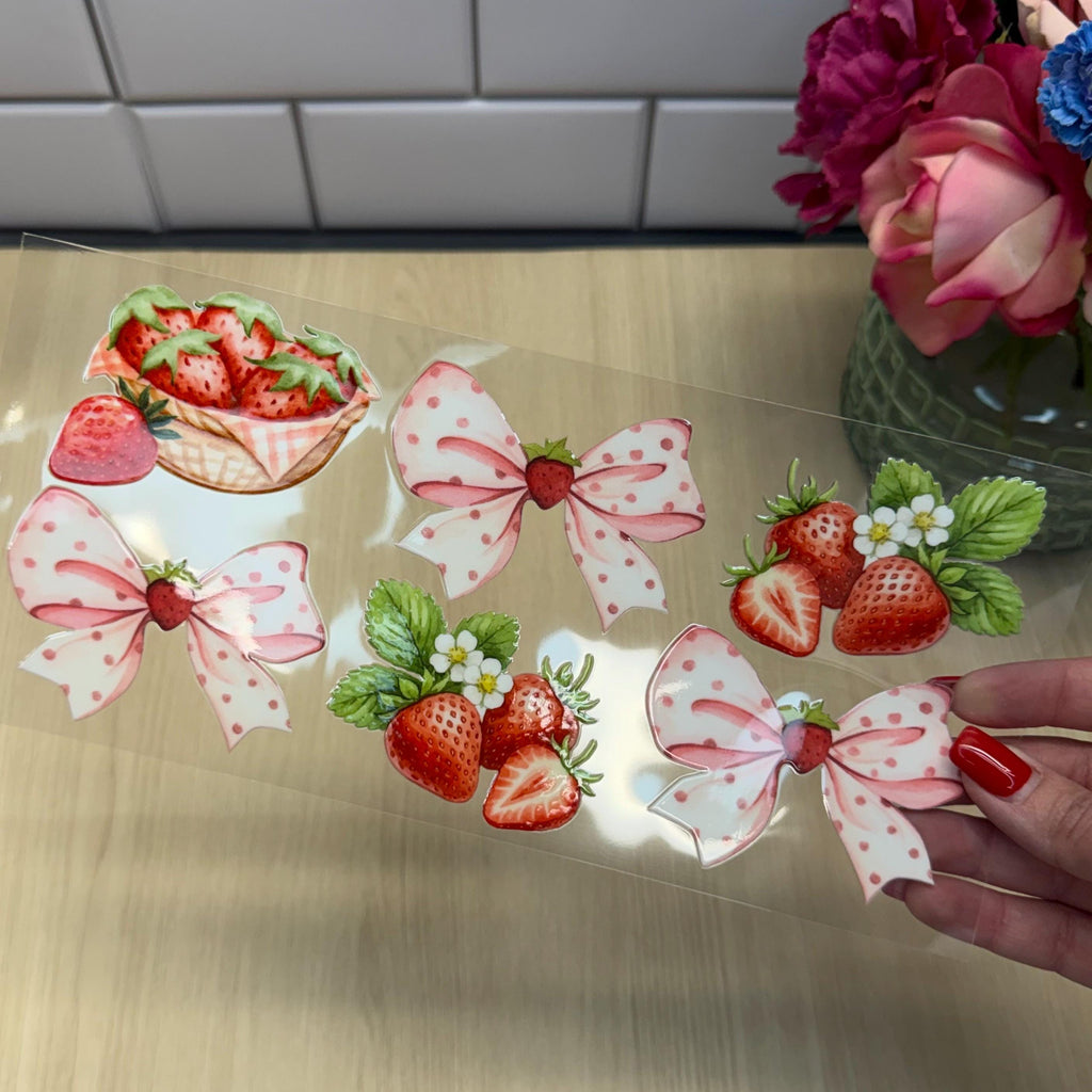 Strawberries & Bows UVDTF Cup Wrap – Sweet, Girly,  Berry Adorable