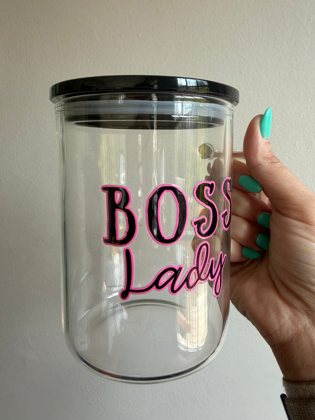 La Jefa & Boss Lady Clear Mugs – 11.5×9.5×14 cm | Black Lid | Exclusive Designs