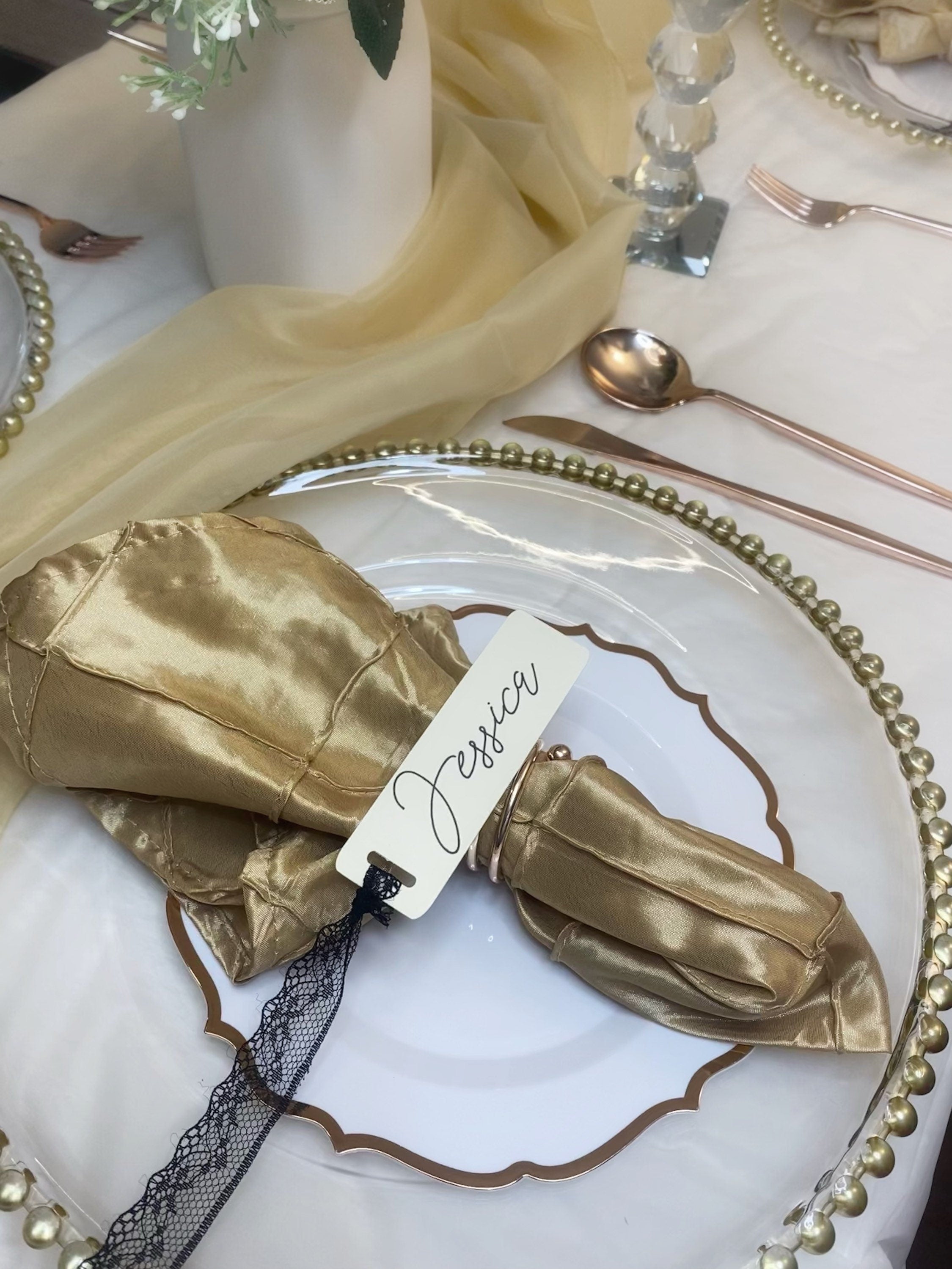 Minimalist place cards