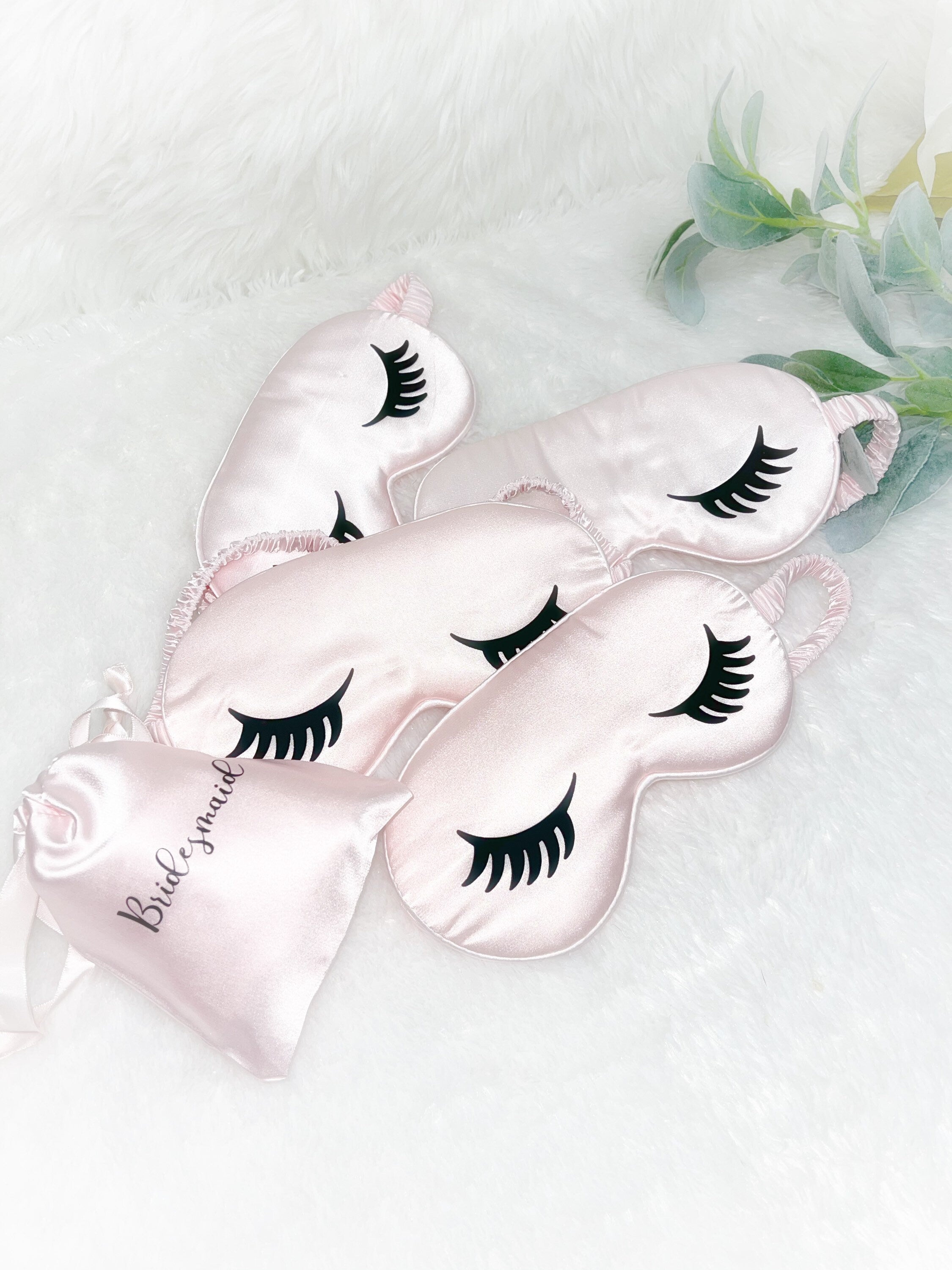 Eyelashes sleep mask