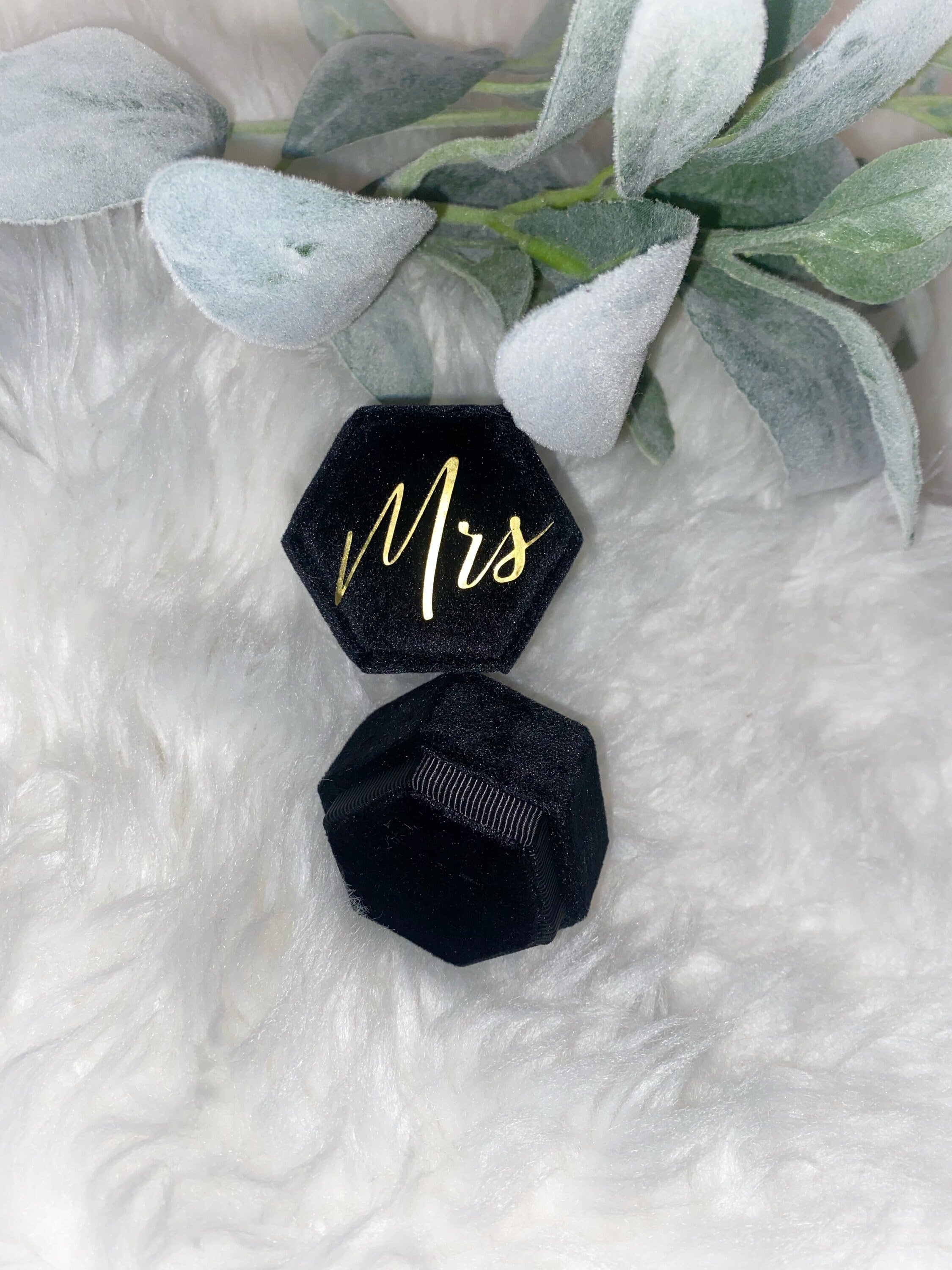 Velvet Hexagon Ring Box: Gold 'Mrs.' Lettering, Bridal Keepsake