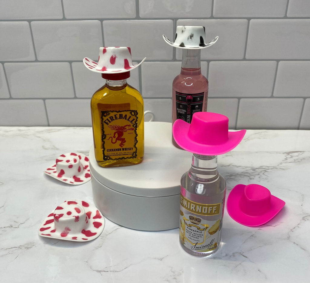 Bachelorette Cowboy Drink Hats: Mini Liquor Bottle Decor