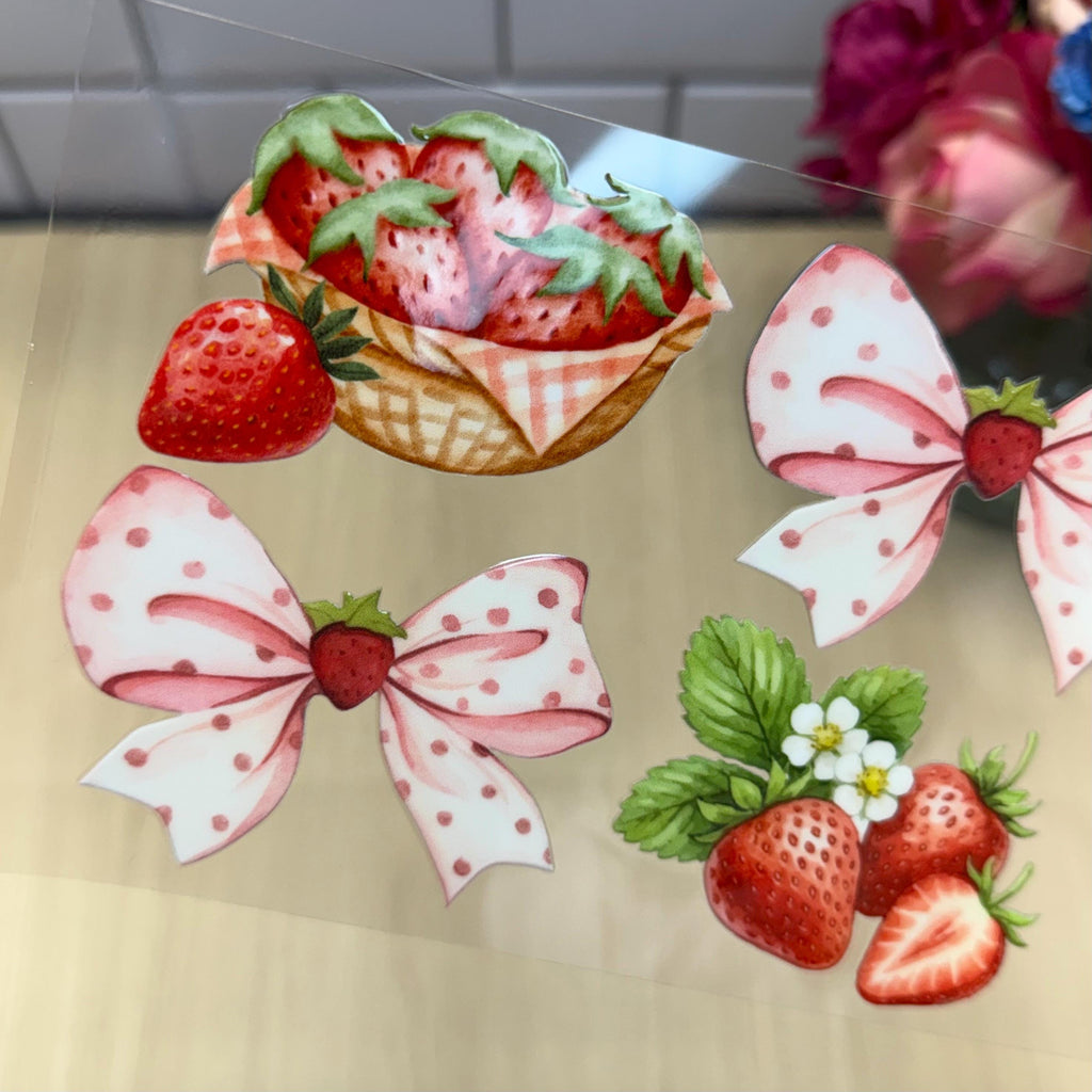 Strawberries & Bows UVDTF Cup Wrap – Sweet, Girly,  Berry Adorable